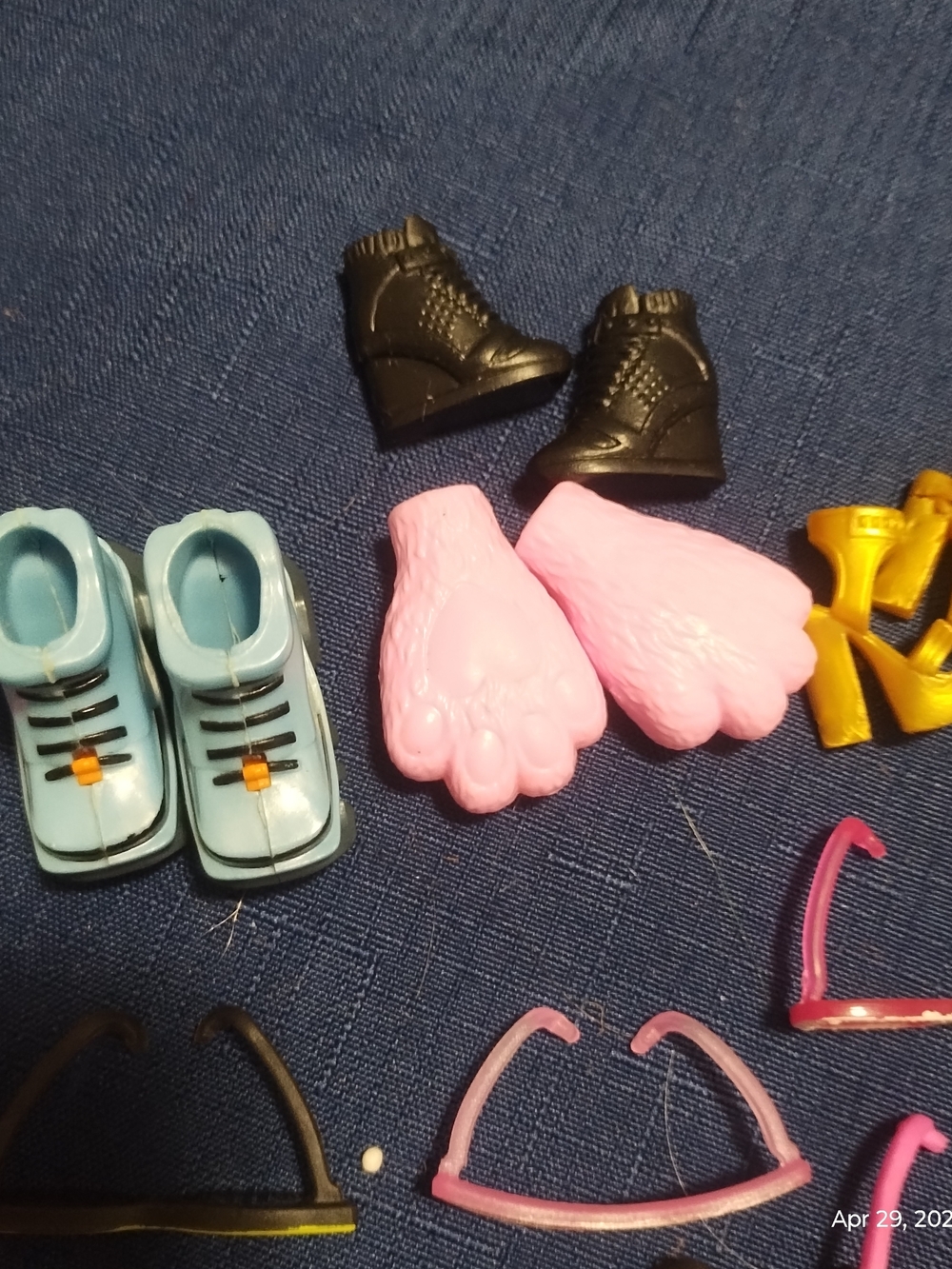 LOL DOLL ACCESSORIES - Picture 10 of 14